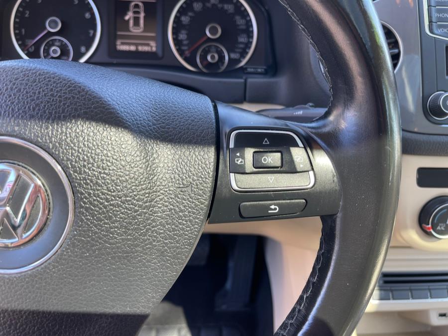2016 Volkswagen Tiguan 4MOTION 4dr Auto SE, available for sale in Bloomfield, Connecticut | AXA Car Sales and Repair LLC. Bloomfield, Connecticut 2016 Volkswagen Tiguan 4MOTION 4dr Auto SE, available for sale in Bloomfield, Connecticut | AXA Car Sales and Repair LLC. Bloomfield, Connecticut