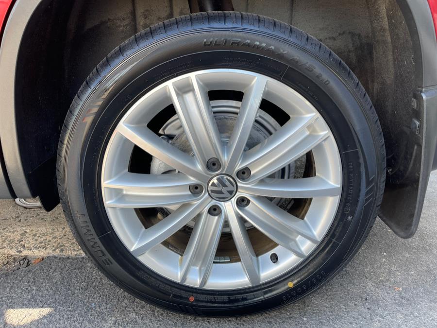 2016 Volkswagen Tiguan 4MOTION 4dr Auto SE, available for sale in Bloomfield, Connecticut | AXA Car Sales and Repair LLC. Bloomfield, Connecticut 2016 Volkswagen Tiguan 4MOTION 4dr Auto SE, available for sale in Bloomfield, Connecticut | AXA Car Sales and Repair LLC. Bloomfield, Connecticut