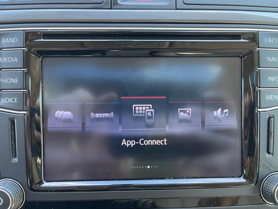 2016 Volkswagen Tiguan 4MOTION 4dr Auto SE, available for sale in Bloomfield, Connecticut | AXA Car Sales and Repair LLC. Bloomfield, Connecticut 2016 Volkswagen Tiguan 4MOTION 4dr Auto SE, available for sale in Bloomfield, Connecticut | AXA Car Sales and Repair LLC. Bloomfield, Connecticut