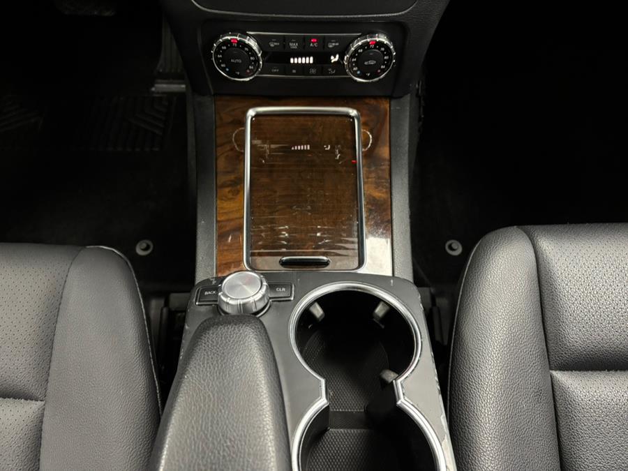 2013 Mercedes-Benz GLK-Class 4MATIC 4dr GLK350, available for sale in Elizabeth, New Jersey | Dream Auto Group. Elizabeth, New Jersey 2013 Mercedes-Benz GLK-Class 4MATIC 4dr GLK350, available for sale in Elizabeth, New Jersey | Dream Auto Group. Elizabeth, New Jersey
