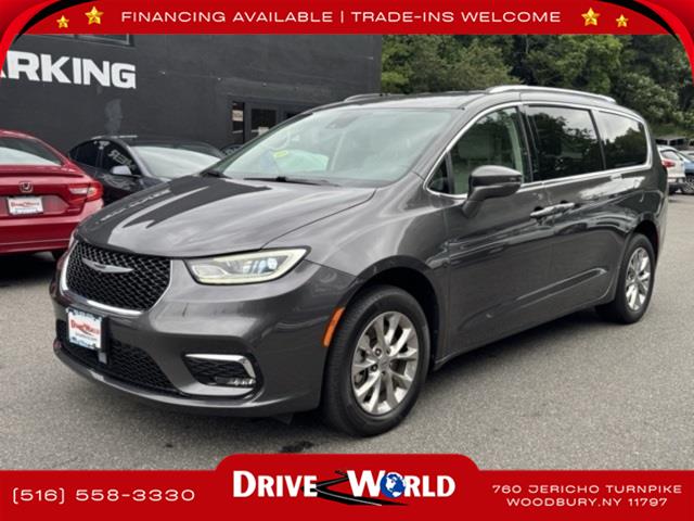 Used 2021 Chrysler Pacifica in Woodbury, New York | Drive World. Woodbury, New York