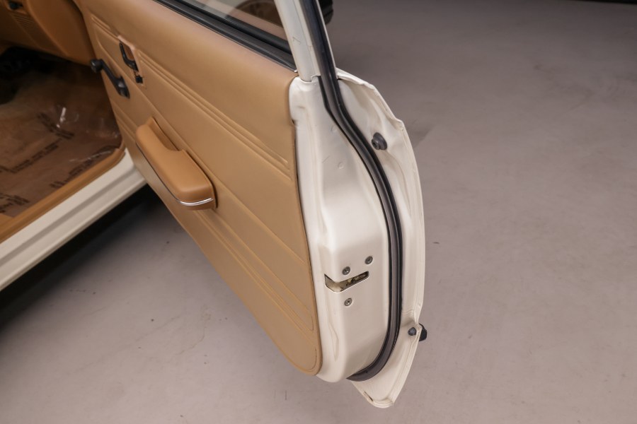 1981 Honda Civic 2dr Hatchback 1500 DX Auto, available for sale in North Salem, New York | Meccanic Shop North Inc. North Salem, New York 1981 Honda Civic 2dr Hatchback 1500 DX Auto, available for sale in North Salem, New York | Meccanic Shop North Inc. North Salem, New York