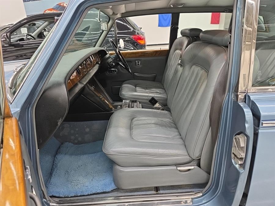 1972 Rolls Royce Silver Shadow Sedan, available for sale in West Haven, Connecticut | Auto Fair Inc.. West Haven, Connecticut 1972 Rolls Royce Silver Shadow Sedan, available for sale in West Haven, Connecticut | Auto Fair Inc.. West Haven, Connecticut