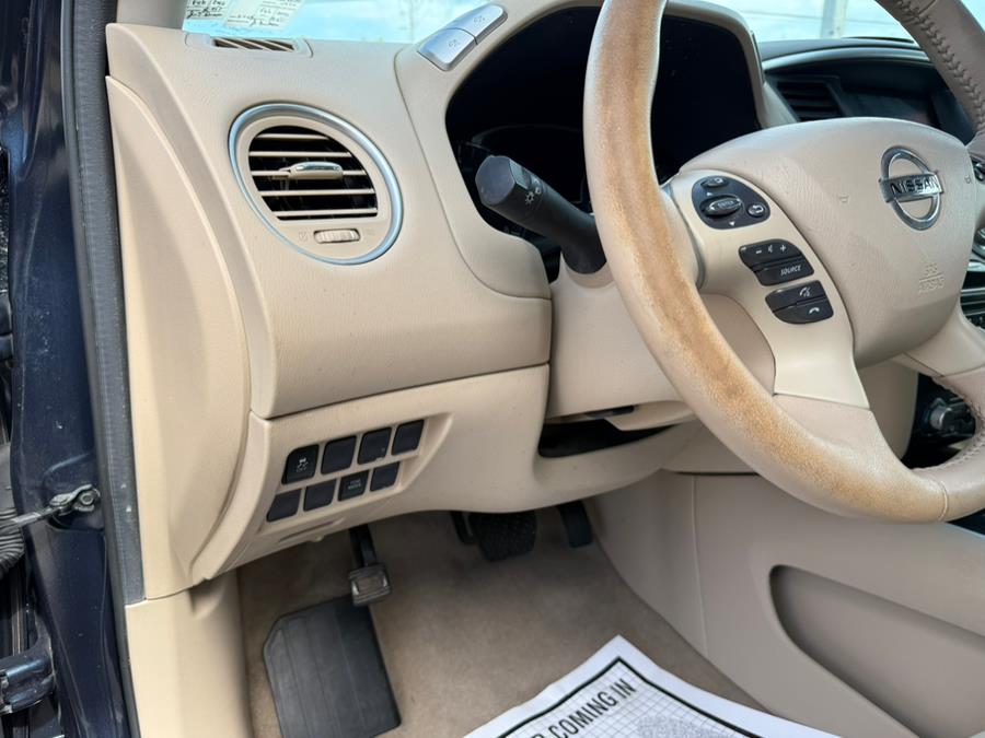 2014 Nissan Pathfinder 4WD 4dr SV, available for sale in Brooklyn, New York | Worlds Best Auto Inc. Brooklyn, New York 2014 Nissan Pathfinder 4WD 4dr SV, available for sale in Brooklyn, New York | Worlds Best Auto Inc. Brooklyn, New York