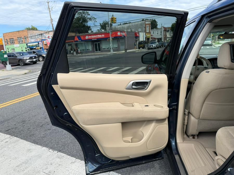 2014 Nissan Pathfinder 4WD 4dr SV, available for sale in Brooklyn, New York | Worlds Best Auto Inc. Brooklyn, New York 2014 Nissan Pathfinder 4WD 4dr SV, available for sale in Brooklyn, New York | Worlds Best Auto Inc. Brooklyn, New York