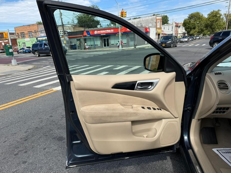 2014 Nissan Pathfinder 4WD 4dr SV, available for sale in Brooklyn, New York | Worlds Best Auto Inc. Brooklyn, New York 2014 Nissan Pathfinder 4WD 4dr SV, available for sale in Brooklyn, New York | Worlds Best Auto Inc. Brooklyn, New York