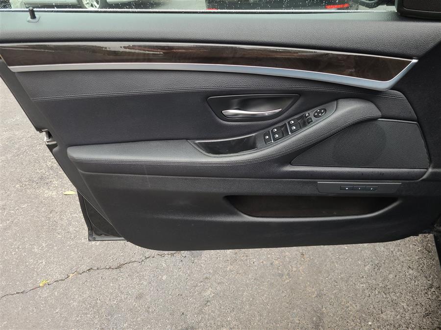 2012 BMW 5 Series 4dr Sdn 535i xDrive AWD, available for sale in Canton, Connecticut | Lava Motors. Canton, Connecticut 2012 BMW 5 Series 4dr Sdn 535i xDrive AWD, available for sale in Canton, Connecticut | Lava Motors. Canton, Connecticut