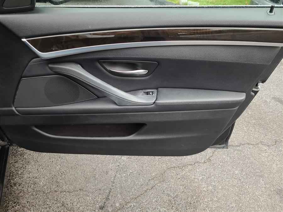 2012 BMW 5 Series 4dr Sdn 535i xDrive AWD, available for sale in Canton, Connecticut | Lava Motors. Canton, Connecticut 2012 BMW 5 Series 4dr Sdn 535i xDrive AWD, available for sale in Canton, Connecticut | Lava Motors. Canton, Connecticut