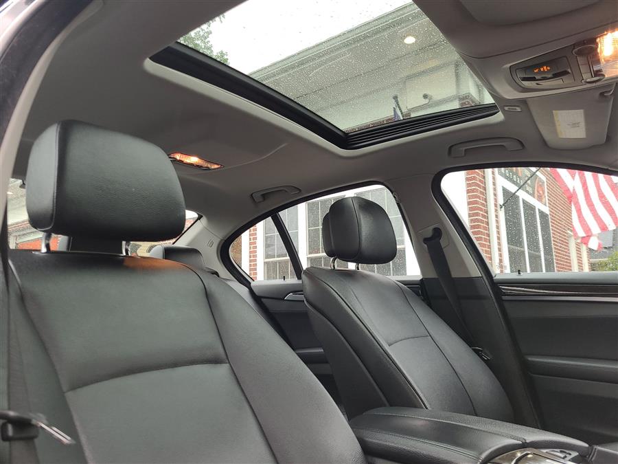2012 BMW 5 Series 4dr Sdn 535i xDrive AWD, available for sale in Canton, Connecticut | Lava Motors. Canton, Connecticut 2012 BMW 5 Series 4dr Sdn 535i xDrive AWD, available for sale in Canton, Connecticut | Lava Motors. Canton, Connecticut