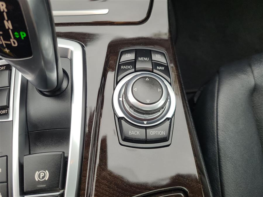 2012 BMW 5 Series 4dr Sdn 535i xDrive AWD, available for sale in Canton, Connecticut | Lava Motors. Canton, Connecticut 2012 BMW 5 Series 4dr Sdn 535i xDrive AWD, available for sale in Canton, Connecticut | Lava Motors. Canton, Connecticut