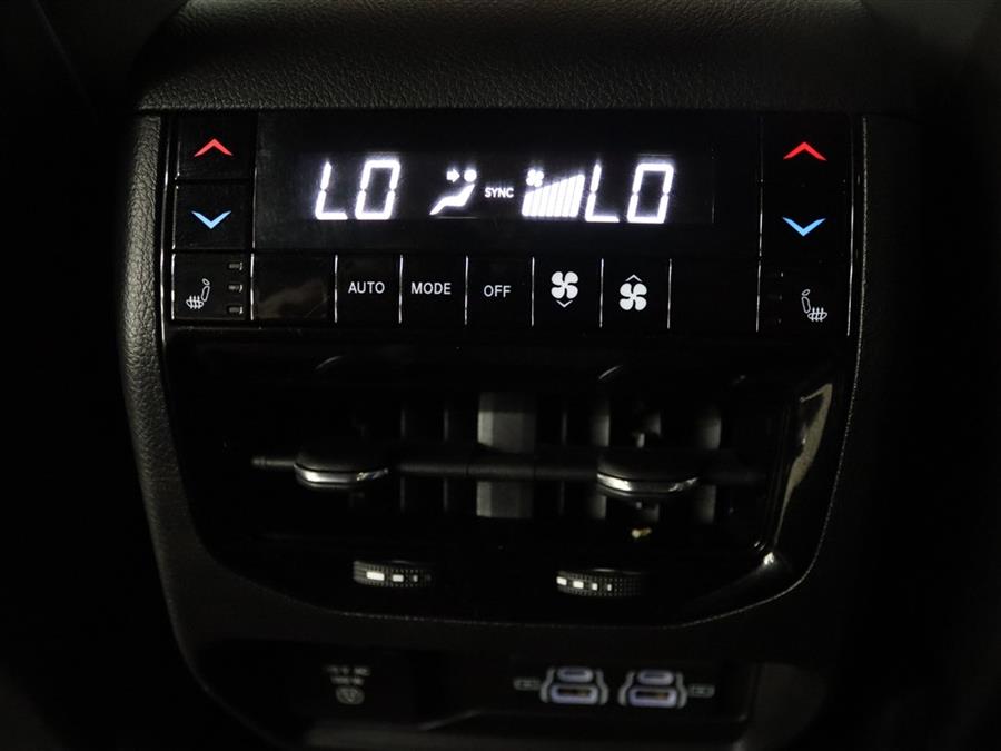 2022 Jeep Grand Cherokee OVERLAND, available for sale in Paterson, New Jersey | Fast Track Motors. Paterson, New Jersey 2022 Jeep Grand Cherokee OVERLAND, available for sale in Paterson, New Jersey | Fast Track Motors. Paterson, New Jersey