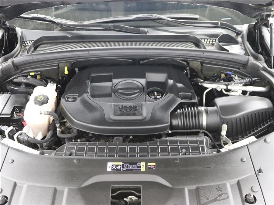 2022 Jeep Grand Cherokee OVERLAND, available for sale in Paterson, New Jersey | Fast Track Motors. Paterson, New Jersey 2022 Jeep Grand Cherokee OVERLAND, available for sale in Paterson, New Jersey | Fast Track Motors. Paterson, New Jersey