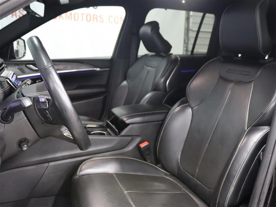 2022 Jeep Grand Cherokee OVERLAND, available for sale in Paterson, New Jersey | Fast Track Motors. Paterson, New Jersey 2022 Jeep Grand Cherokee OVERLAND, available for sale in Paterson, New Jersey | Fast Track Motors. Paterson, New Jersey