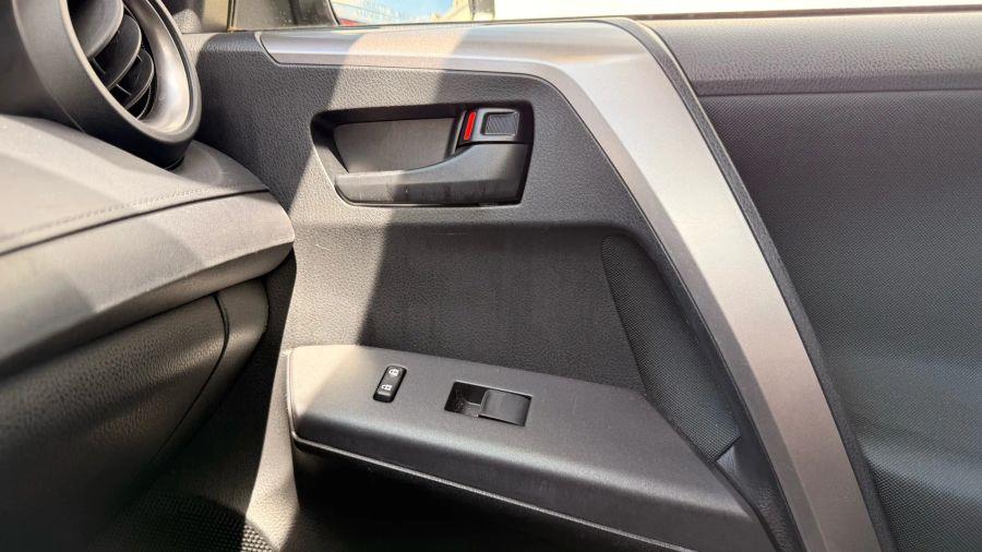 2018 Toyota Rav4 LE Sport Utility 4D, available for sale in Linden, New Jersey | Route 27 Auto Mall. Linden, New Jersey 2018 Toyota Rav4 LE Sport Utility 4D, available for sale in Linden, New Jersey | Route 27 Auto Mall. Linden, New Jersey