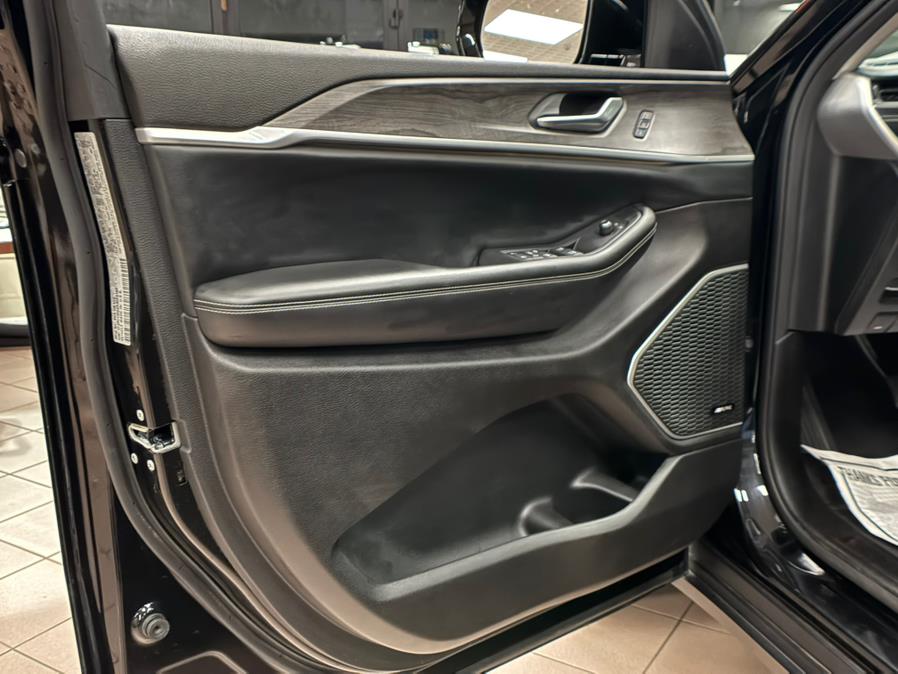 2022 Jeep Grand Cherokee Limited 4x4, available for sale in Massapequa Park, New York | Power Motors East. Massapequa Park, New York 2022 Jeep Grand Cherokee Limited 4x4, available for sale in Massapequa Park, New York | Power Motors East. Massapequa Park, New York