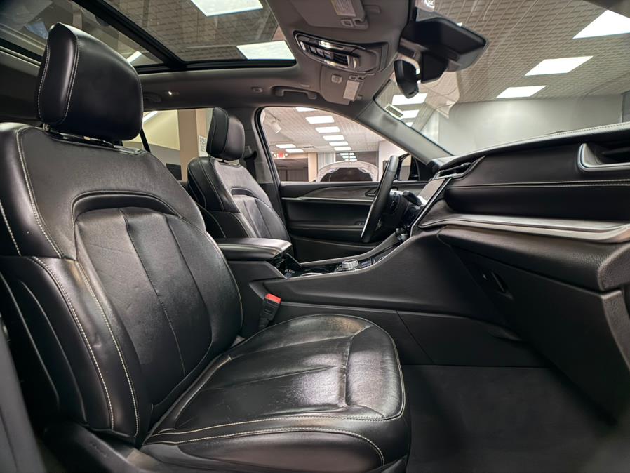 2022 Jeep Grand Cherokee Limited 4x4, available for sale in Massapequa Park, New York | Power Motors East. Massapequa Park, New York 2022 Jeep Grand Cherokee Limited 4x4, available for sale in Massapequa Park, New York | Power Motors East. Massapequa Park, New York