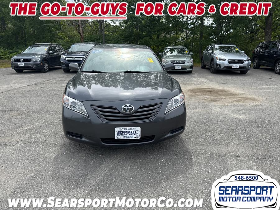2009 Toyota Camry SE photo 2