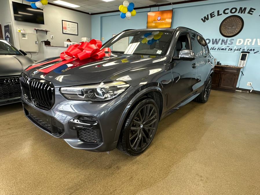 2022 BMW X5 sDrive40i Sports Activity Vehicle, available for sale in Inwood, New York | 5 Towns Drive. Inwood, New York 2022 BMW X5 sDrive40i Sports Activity Vehicle, available for sale in Inwood, New York | 5 Towns Drive. Inwood, New York