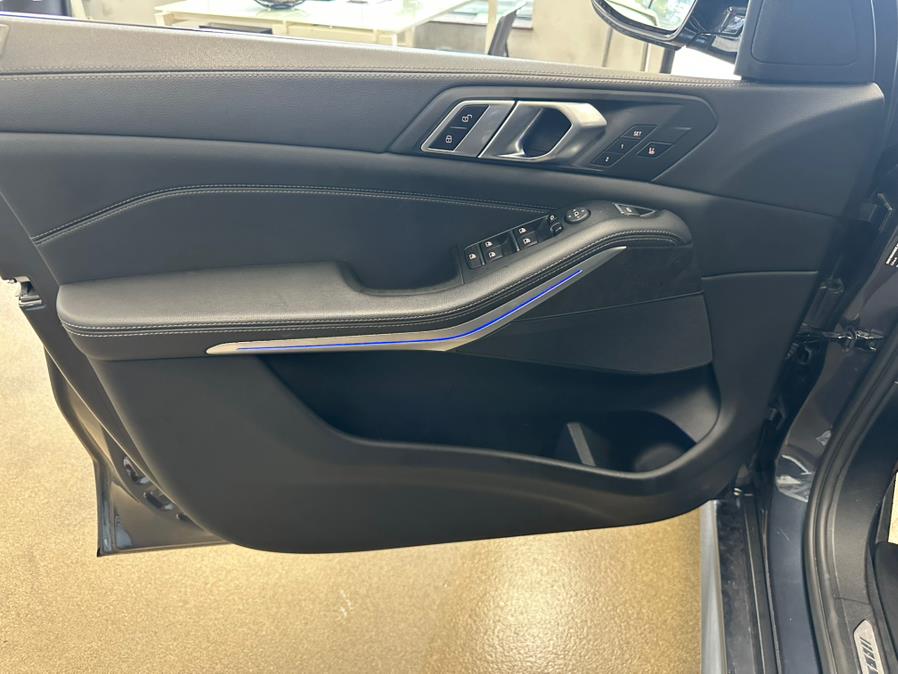 2022 BMW X5 sDrive40i Sports Activity Vehicle, available for sale in Inwood, New York | 5 Towns Drive. Inwood, New York 2022 BMW X5 sDrive40i Sports Activity Vehicle, available for sale in Inwood, New York | 5 Towns Drive. Inwood, New York