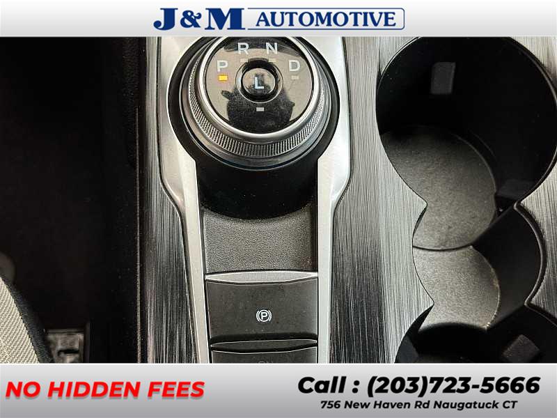 2022 Ford Escape SE, available for sale in Naugatuck, Connecticut | J&M Automotive Sls&Svc LLC. Naugatuck, Connecticut 2022 Ford Escape SE, available for sale in Naugatuck, Connecticut | J&M Automotive Sls&Svc LLC. Naugatuck, Connecticut