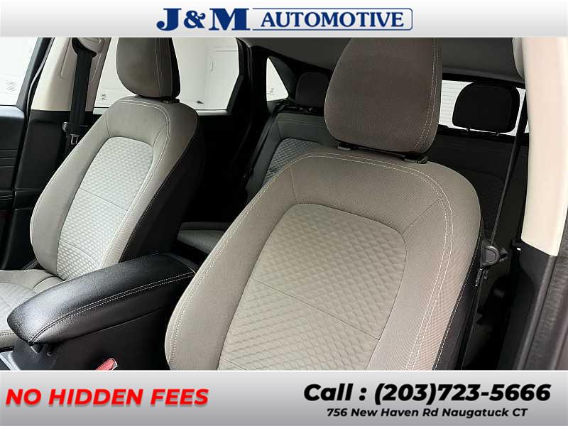 2022 Ford Escape SE, available for sale in Naugatuck, Connecticut | J&M Automotive Sls&Svc LLC. Naugatuck, Connecticut 2022 Ford Escape SE, available for sale in Naugatuck, Connecticut | J&M Automotive Sls&Svc LLC. Naugatuck, Connecticut