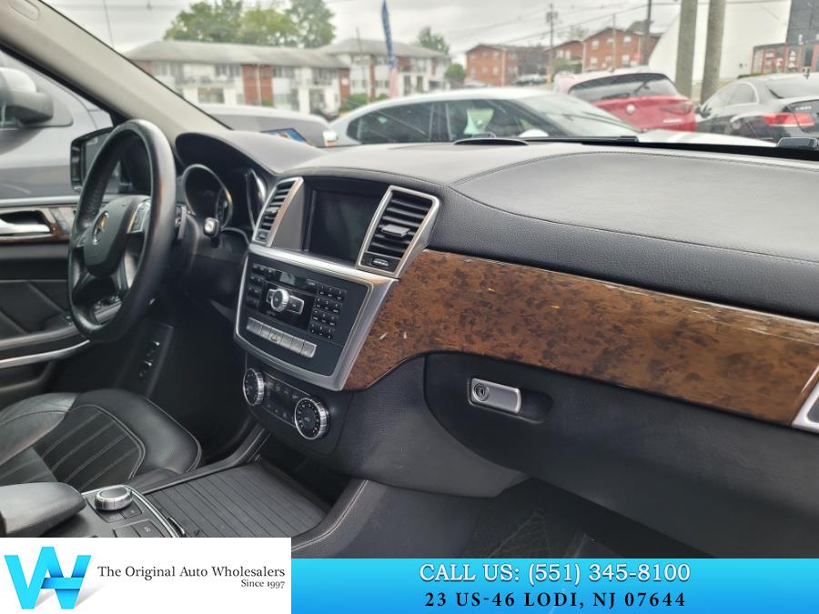 2014 Mercedes-Benz GL-Class 4MATIC 4dr GL 450, available for sale in Lodi, New Jersey | AW Auto & Truck Wholesalers, Inc. Lodi, New Jersey 2014 Mercedes-Benz GL-Class 4MATIC 4dr GL 450, available for sale in Lodi, New Jersey | AW Auto & Truck Wholesalers, Inc. Lodi, New Jersey