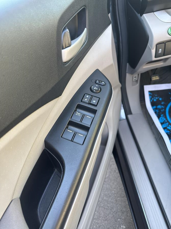 2013 Honda CR-V AWD 5dr LX, available for sale in Branford, Connecticut | Al Mac Motors 2. Branford, Connecticut 2013 Honda CR-V AWD 5dr LX, available for sale in Branford, Connecticut | Al Mac Motors 2. Branford, Connecticut