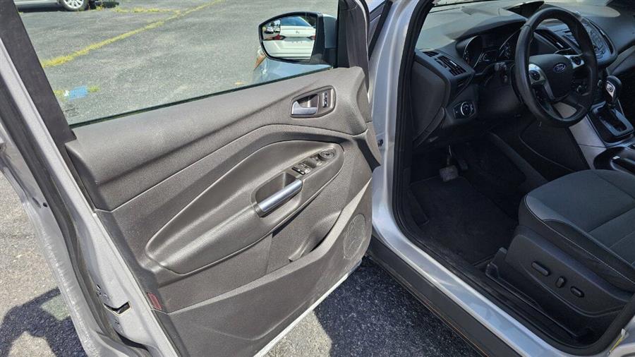 2014 Ford Escape SE AWD 4dr SUV, available for sale in Wolcott, New York | Auto Hunter CNY. Wolcott, New York 2014 Ford Escape SE AWD 4dr SUV, available for sale in Wolcott, New York | Auto Hunter CNY. Wolcott, New York