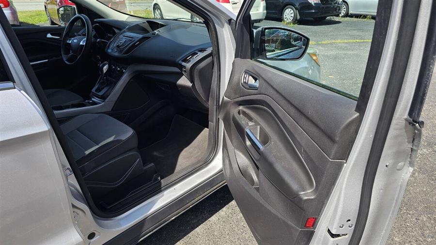 2014 Ford Escape SE AWD 4dr SUV, available for sale in Wolcott, New York | Auto Hunter CNY. Wolcott, New York 2014 Ford Escape SE AWD 4dr SUV, available for sale in Wolcott, New York | Auto Hunter CNY. Wolcott, New York