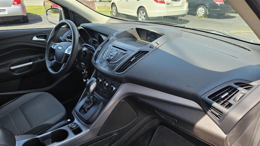 2014 Ford Escape SE AWD 4dr SUV, available for sale in Wolcott, New York | Auto Hunter CNY. Wolcott, New York 2014 Ford Escape SE AWD 4dr SUV, available for sale in Wolcott, New York | Auto Hunter CNY. Wolcott, New York