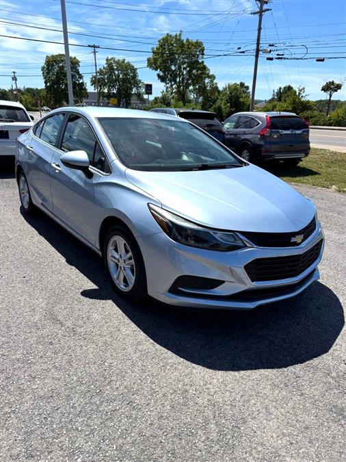 Used 2018 Chevrolet Cruze in Wolcott, New York | Auto Hunter CNY. Wolcott, New York