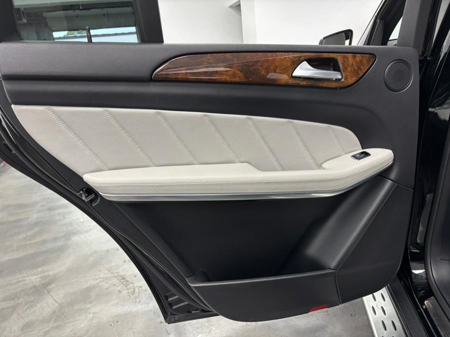 2015 Mercedes-Benz GL-Class 4MATIC 4dr GL550, available for sale in Elizabeth, New Jersey | Dream Auto Group. Elizabeth, New Jersey 2015 Mercedes-Benz GL-Class 4MATIC 4dr GL550, available for sale in Elizabeth, New Jersey | Dream Auto Group. Elizabeth, New Jersey