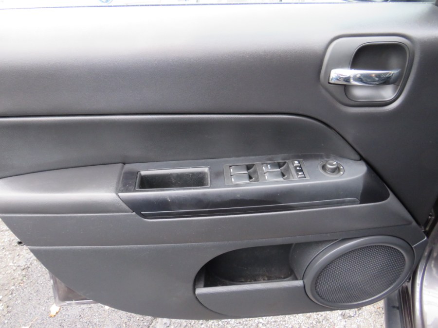 2016 Jeep Patriot 4WD 4dr High Altitude Edition, available for sale in Middle Village, New York | Road Masters II INC. Middle Village, New York 2016 Jeep Patriot 4WD 4dr High Altitude Edition, available for sale in Middle Village, New York | Road Masters II INC. Middle Village, New York