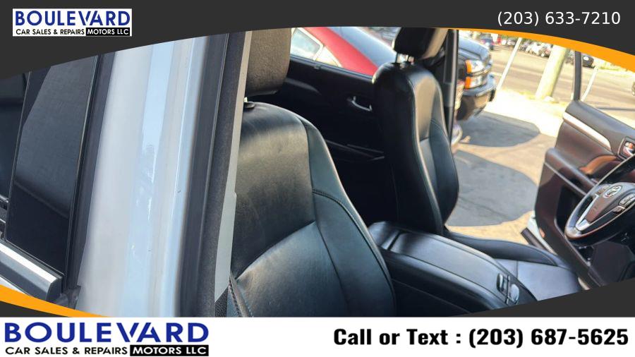 2017 Toyota Highlander XLE Sport Utility 4D, available for sale in New Haven, Connecticut | Boulevard Motors LLC. New Haven, Connecticut 2017 Toyota Highlander XLE Sport Utility 4D, available for sale in New Haven, Connecticut | Boulevard Motors LLC. New Haven, Connecticut