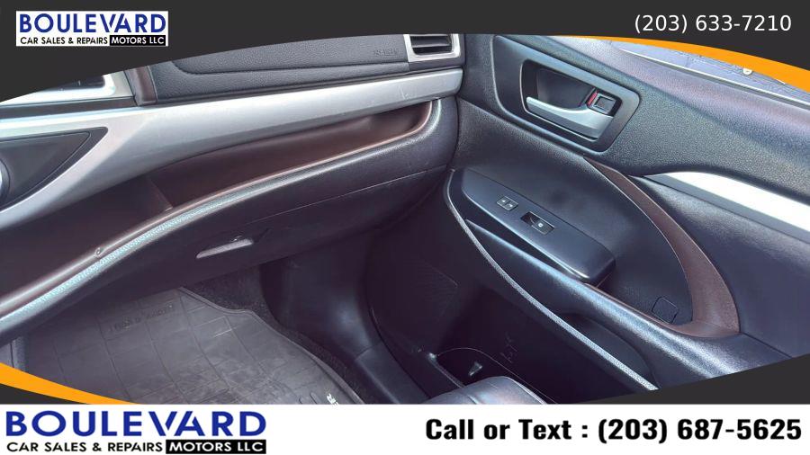 2017 Toyota Highlander XLE Sport Utility 4D, available for sale in New Haven, Connecticut | Boulevard Motors LLC. New Haven, Connecticut 2017 Toyota Highlander XLE Sport Utility 4D, available for sale in New Haven, Connecticut | Boulevard Motors LLC. New Haven, Connecticut