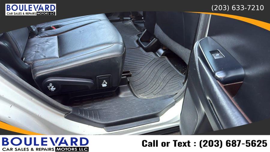 2017 Toyota Highlander XLE Sport Utility 4D, available for sale in New Haven, Connecticut | Boulevard Motors LLC. New Haven, Connecticut 2017 Toyota Highlander XLE Sport Utility 4D, available for sale in New Haven, Connecticut | Boulevard Motors LLC. New Haven, Connecticut