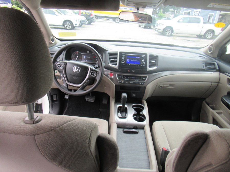 2018 Honda Pilot LX, available for sale in Worcester, Massachusetts | Hilario's Auto Sales Inc.. Worcester, Massachusetts 2018 Honda Pilot LX, available for sale in Worcester, Massachusetts | Hilario's Auto Sales Inc.. Worcester, Massachusetts