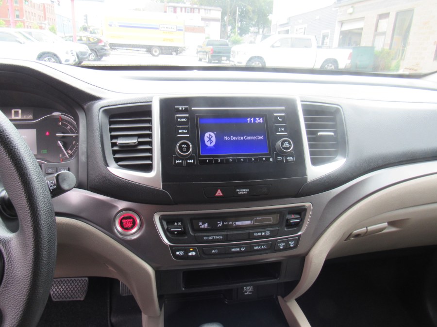 2018 Honda Pilot LX, available for sale in Worcester, Massachusetts | Hilario's Auto Sales Inc.. Worcester, Massachusetts 2018 Honda Pilot LX, available for sale in Worcester, Massachusetts | Hilario's Auto Sales Inc.. Worcester, Massachusetts
