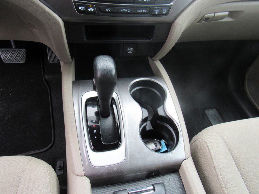 2018 Honda Pilot LX, available for sale in Worcester, Massachusetts | Hilario's Auto Sales Inc.. Worcester, Massachusetts 2018 Honda Pilot LX, available for sale in Worcester, Massachusetts | Hilario's Auto Sales Inc.. Worcester, Massachusetts