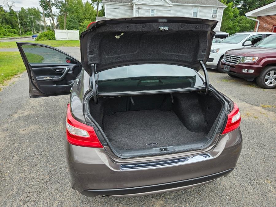 2017 Nissan Altima 2.5 SV Sedan, available for sale in East Windsor, Connecticut | Toro Auto. East Windsor, Connecticut 2017 Nissan Altima 2.5 SV Sedan, available for sale in East Windsor, Connecticut | Toro Auto. East Windsor, Connecticut