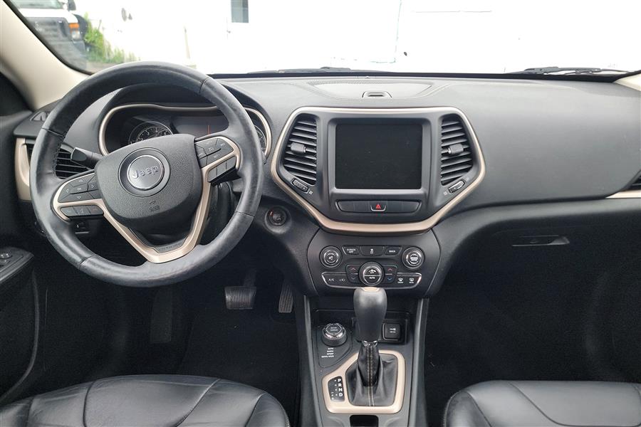 2014 Jeep Cherokee 4WD 4dr Limited, available for sale in Lindenhurst, New York | Power Motor Group. Lindenhurst, New York 2014 Jeep Cherokee 4WD 4dr Limited, available for sale in Lindenhurst, New York | Power Motor Group. Lindenhurst, New York