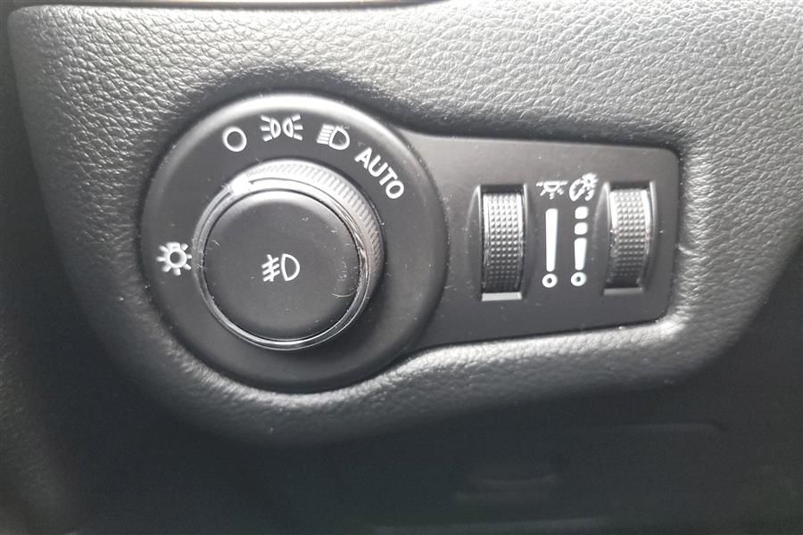 2014 Jeep Cherokee 4WD 4dr Limited, available for sale in Lindenhurst, New York | Power Motor Group. Lindenhurst, New York 2014 Jeep Cherokee 4WD 4dr Limited, available for sale in Lindenhurst, New York | Power Motor Group. Lindenhurst, New York