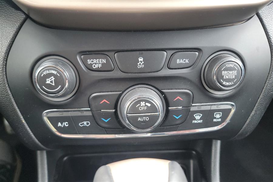 2014 Jeep Cherokee 4WD 4dr Limited, available for sale in Lindenhurst, New York | Power Motor Group. Lindenhurst, New York 2014 Jeep Cherokee 4WD 4dr Limited, available for sale in Lindenhurst, New York | Power Motor Group. Lindenhurst, New York