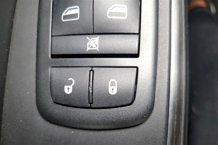 2014 Jeep Cherokee 4WD 4dr Limited, available for sale in Lindenhurst, New York | Power Motor Group. Lindenhurst, New York 2014 Jeep Cherokee 4WD 4dr Limited, available for sale in Lindenhurst, New York | Power Motor Group. Lindenhurst, New York