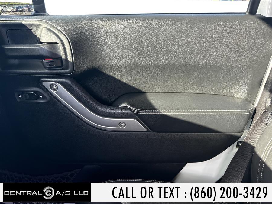 2016 Jeep Wrangler Unlimited 4WD 4dr Rubicon Hard Rock, available for sale in East Windsor, Connecticut | Central A/S LLC. East Windsor, Connecticut 2016 Jeep Wrangler Unlimited 4WD 4dr Rubicon Hard Rock, available for sale in East Windsor, Connecticut | Central A/S LLC. East Windsor, Connecticut