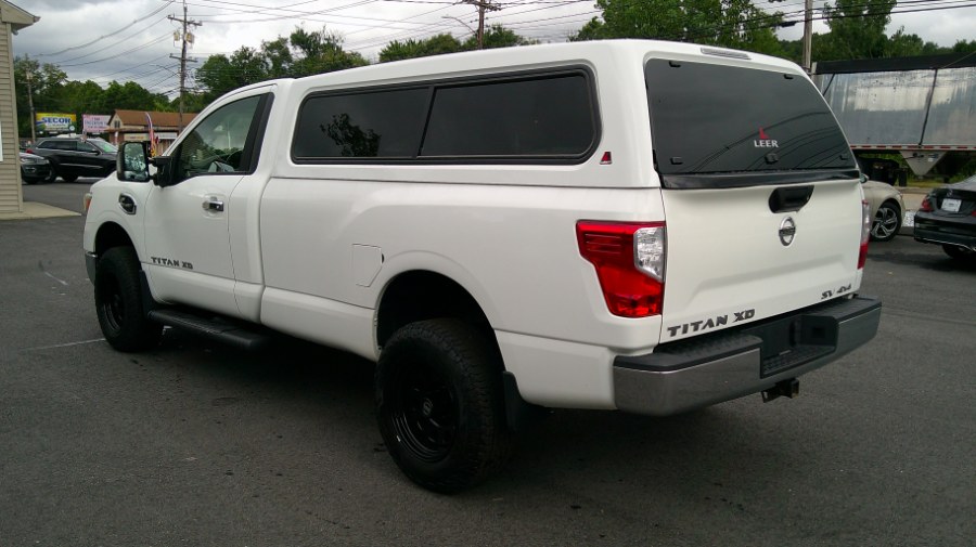 2017 Nissan Titan Single Cab SV photo 3