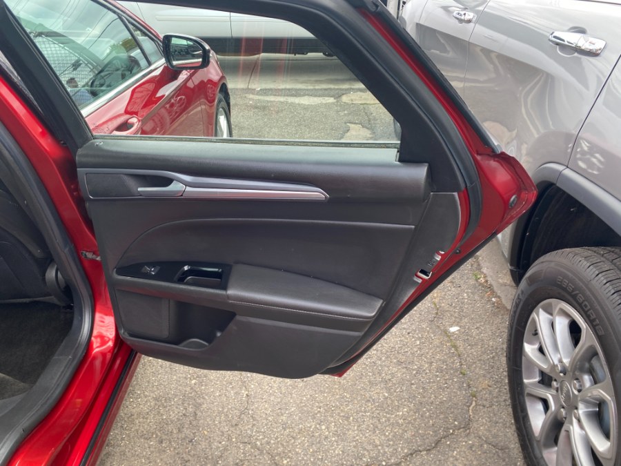 2013 Ford Fusion 4dr Sdn SE FWD, available for sale in Middle Village, New York | Middle Village Motors . Middle Village, New York 2013 Ford Fusion 4dr Sdn SE FWD, available for sale in Middle Village, New York | Middle Village Motors . Middle Village, New York