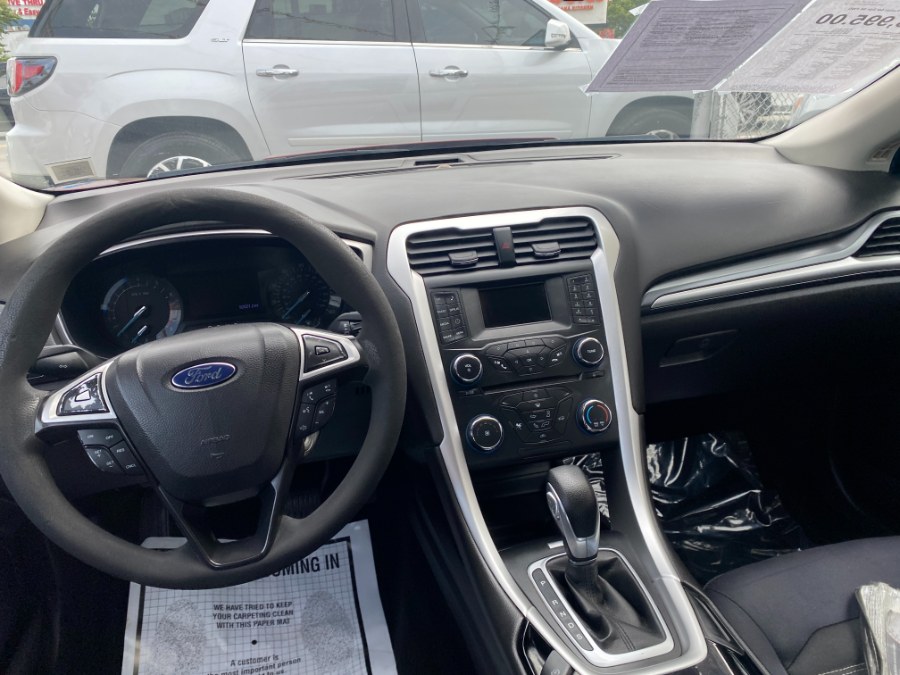 2013 Ford Fusion 4dr Sdn SE FWD, available for sale in Middle Village, New York | Middle Village Motors . Middle Village, New York 2013 Ford Fusion 4dr Sdn SE FWD, available for sale in Middle Village, New York | Middle Village Motors . Middle Village, New York