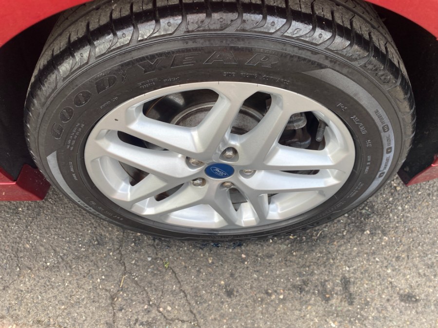 2013 Ford Fusion 4dr Sdn SE FWD, available for sale in Middle Village, New York | Middle Village Motors . Middle Village, New York 2013 Ford Fusion 4dr Sdn SE FWD, available for sale in Middle Village, New York | Middle Village Motors . Middle Village, New York