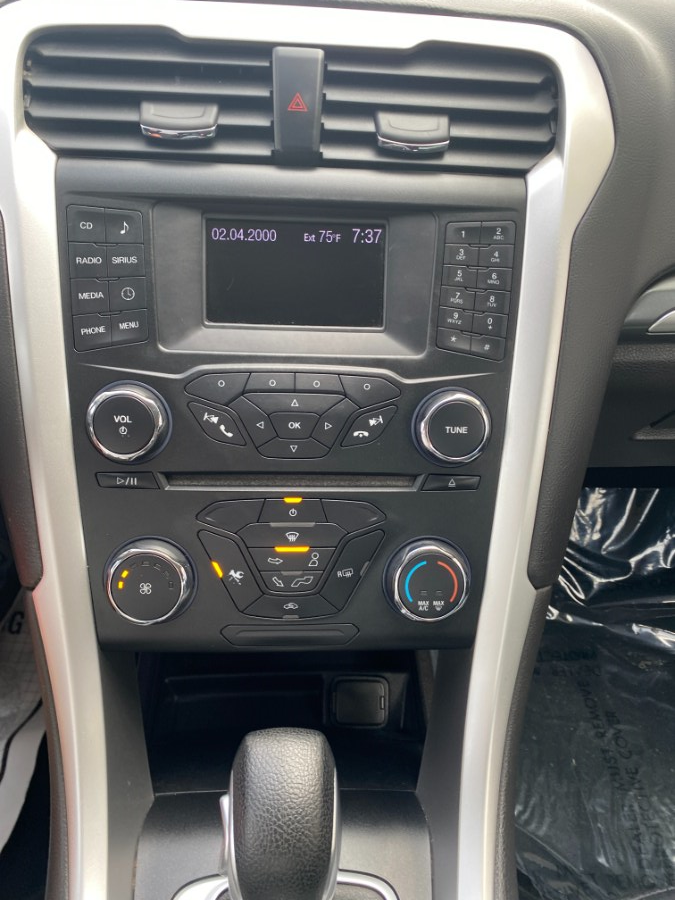 2013 Ford Fusion 4dr Sdn SE FWD, available for sale in Middle Village, New York | Middle Village Motors . Middle Village, New York 2013 Ford Fusion 4dr Sdn SE FWD, available for sale in Middle Village, New York | Middle Village Motors . Middle Village, New York